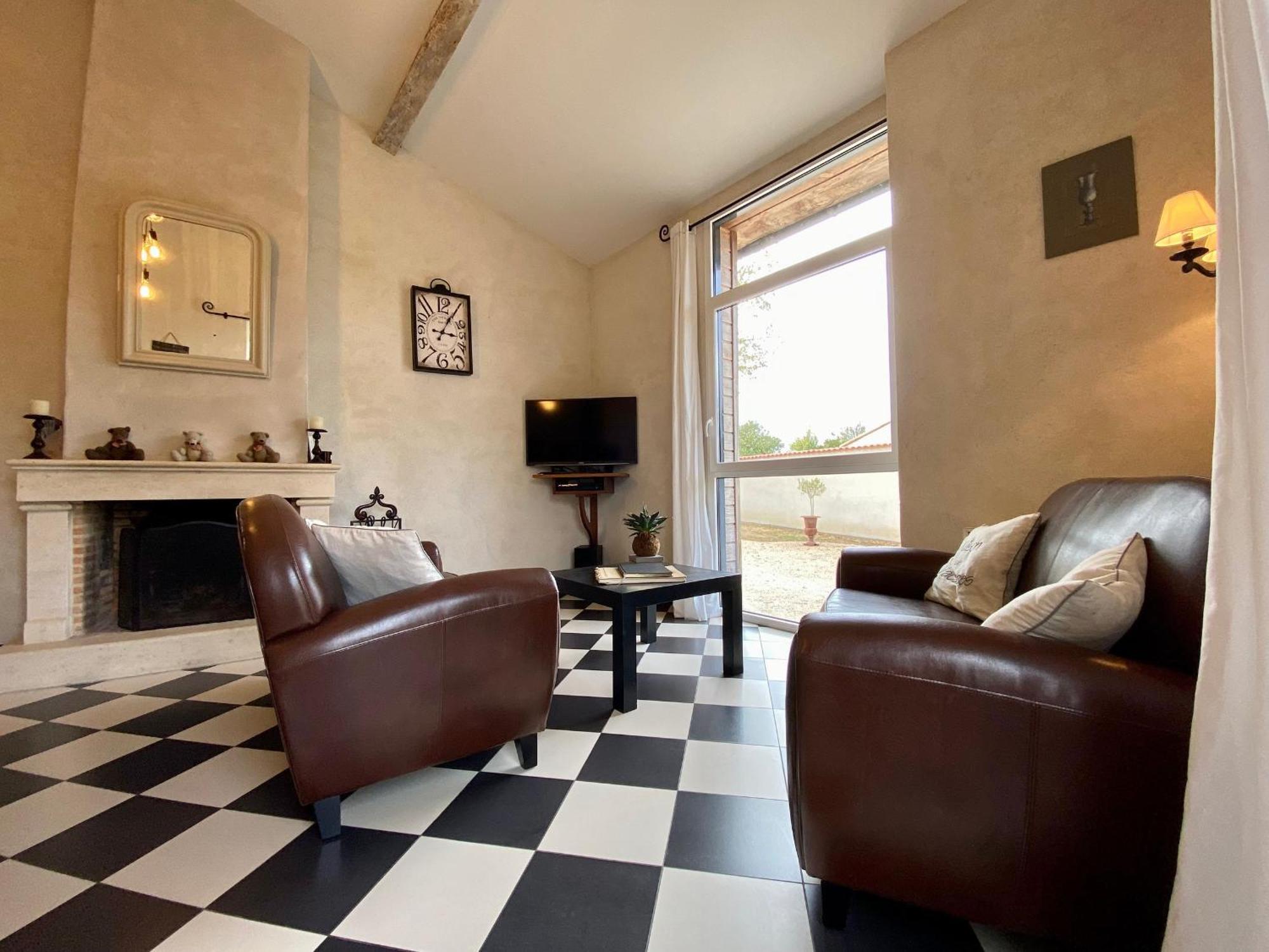 Gite De Charme Avec Piscine Chauffee Et Wifi - 2 Chambres - Fr-1-306-803 Chateauthebaud Bagian luar foto