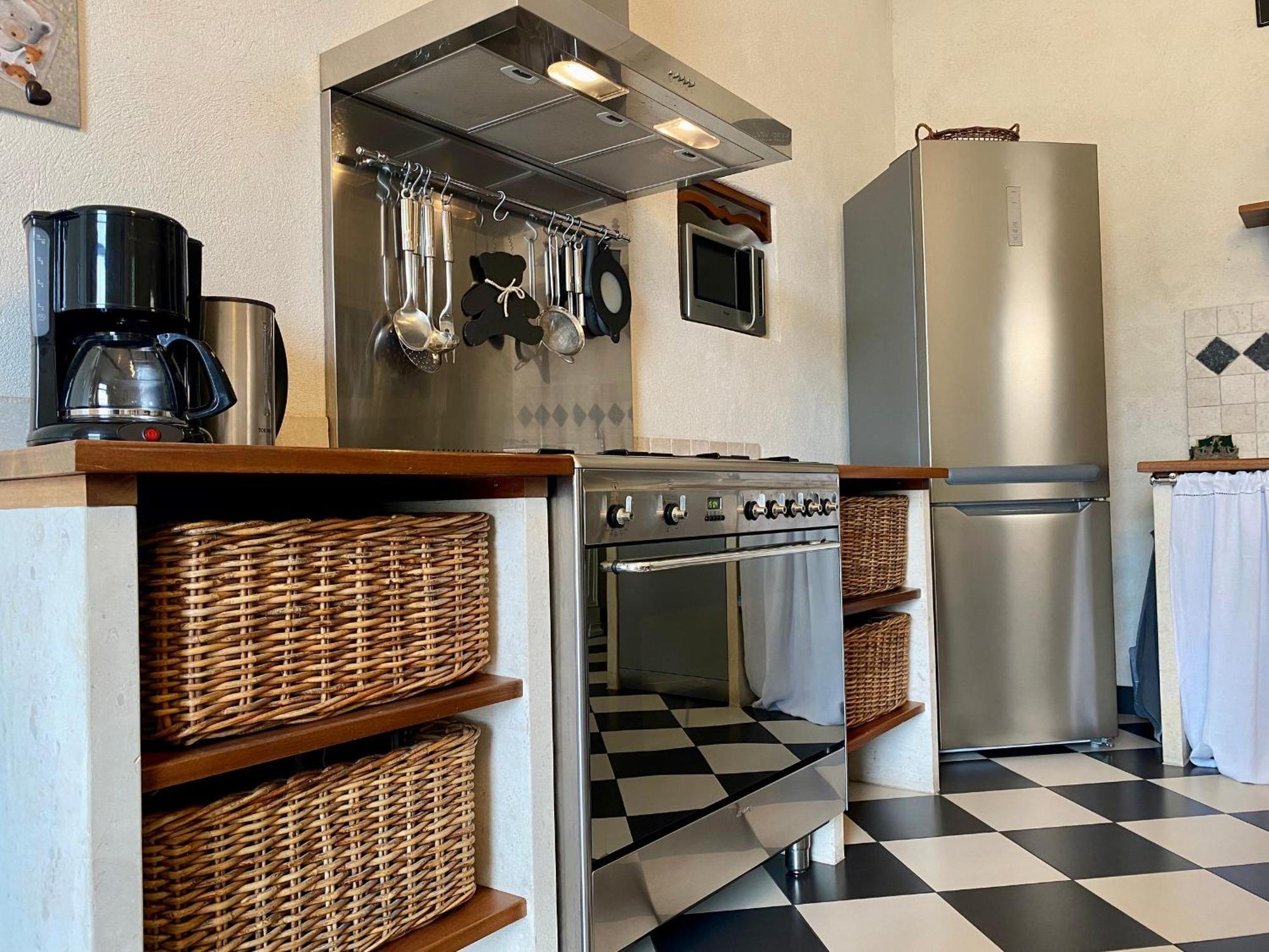 Gite De Charme Avec Piscine Chauffee Et Wifi - 2 Chambres - Fr-1-306-803 Chateauthebaud Bagian luar foto